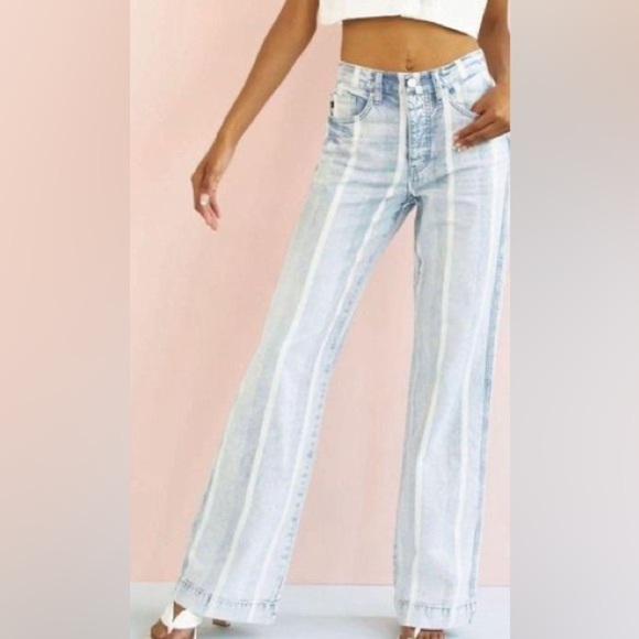 KanCan Striped McKenzie Mid-Rise 90's Flare Wide Leg Jean's Size 27 - Picture 2 of 11